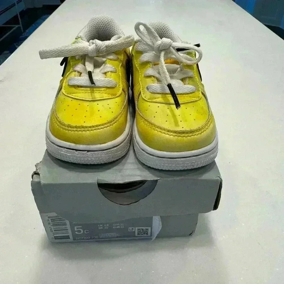 Nike Air Force 1 LV8 Toddler Size 5C Yellow Nike Leather Unisex Brand New - Picture 6 of 10
